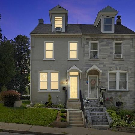 Rare City Home W/ Backyard Fire-Pit & Hottub لانكاستر المظهر الخارجي الصورة